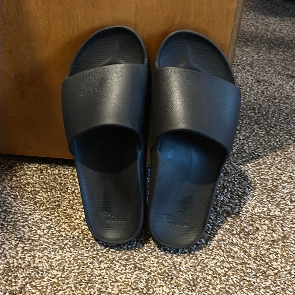 Sleek Black Slide Sandals with Contoured Footbed